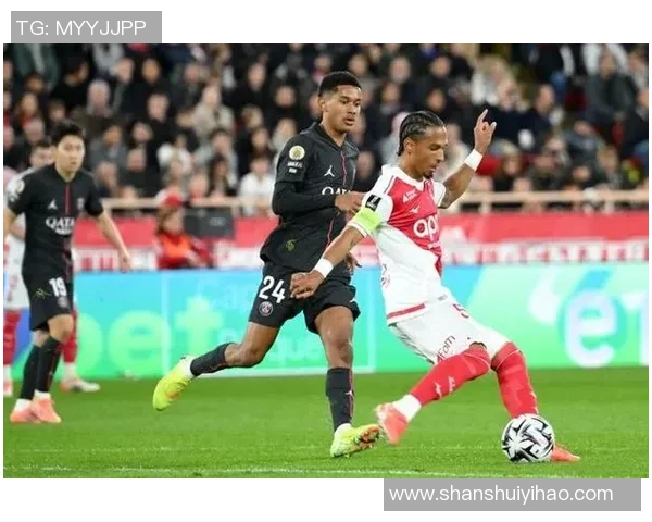 西甲热刺遭巴黎圣日耳曼逆转3-2转会传闻引发全场热议