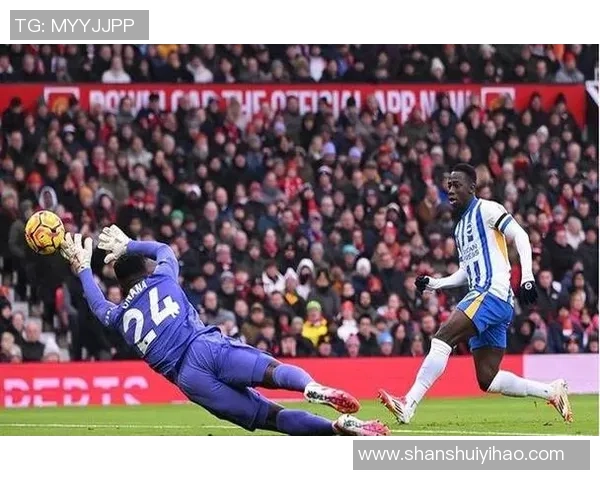 英超激战：里昂狂胜曼联五球惨败引发全场震动