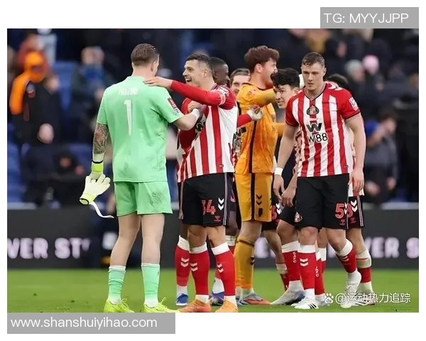 足总杯激战利物浦与曼城平局争议判罚引发全场热议