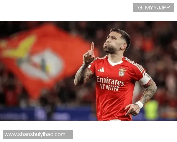 中超激战本菲卡逆转曼联乌龙球成比赛转折点引发全场狂欢