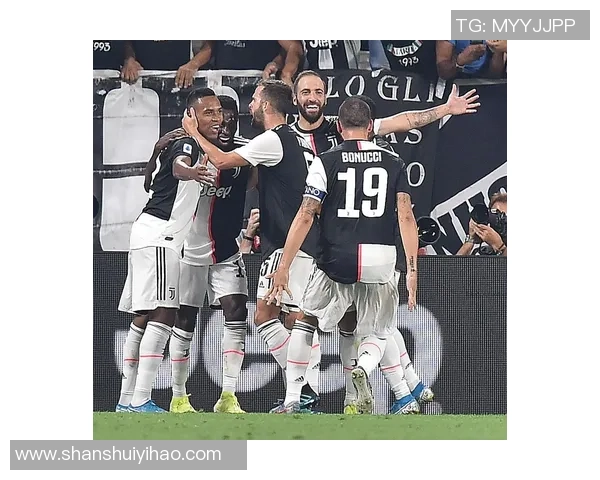 德甲冷门:那不勒斯小胜尤文图斯红牌事件引发全场热议