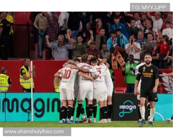 西甲激战AC米兰狂胜曼联四球大捷帽子戏法引爆全场热情