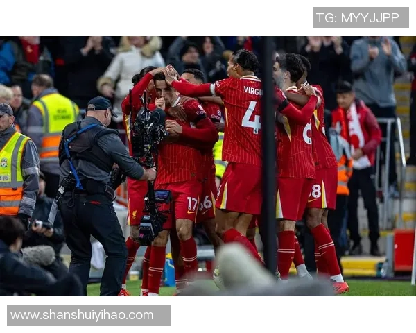 英超激战阿森纳狂胜利物浦点球大战瞬间点燃全场激情