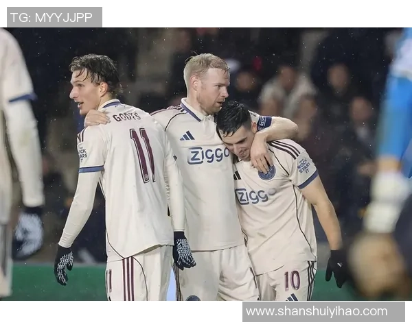 欧冠激战:多特蒙德逆转本菲卡精彩瞬间回顾及十大进球盘点